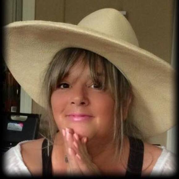 Meet your Posher, Sharlyn - Picture 1 of 1